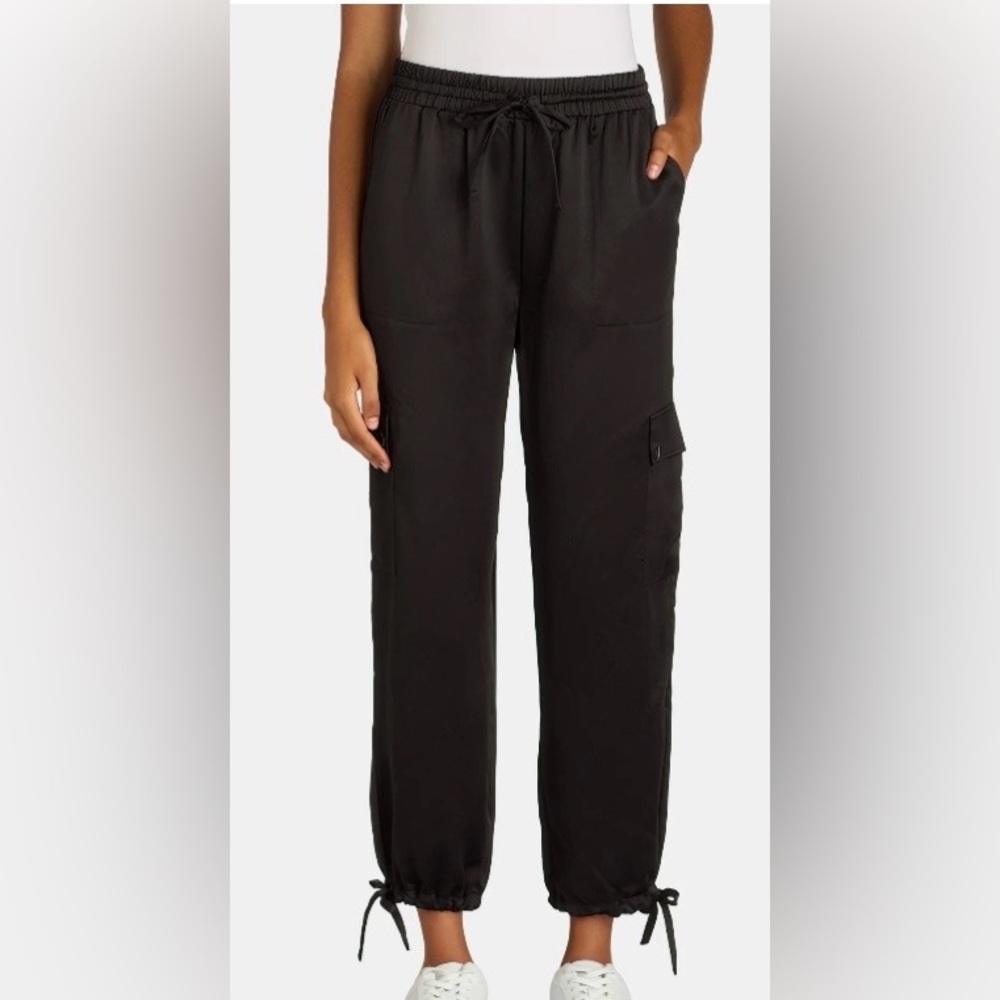 NWT Time and Tru satiny cargo pants black